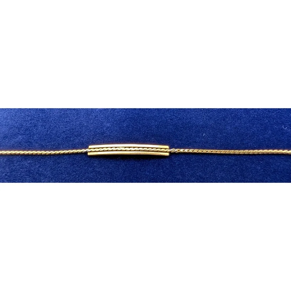 Avon Gold Tone ID Bar Rope Detail Curb Chain Bracelet 6.5 Inch